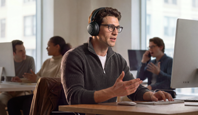 Space 2 Pro - Lifestyle 2 Soundcore Space 2 Pro